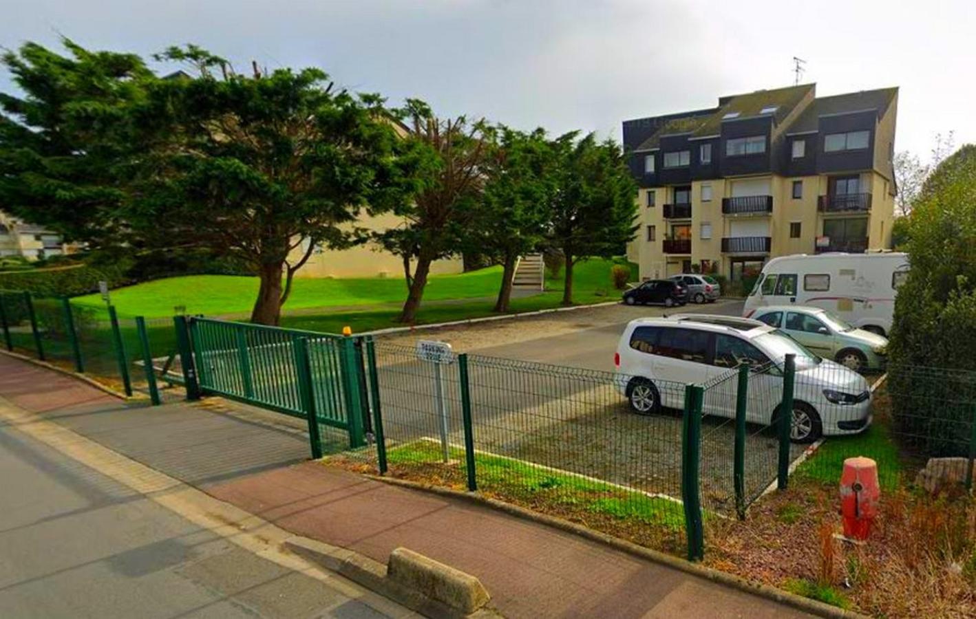 Studio Proche Plage - Parking Gratuit Et Prive - Terrasse Et Petit Jardin Cloture Курсёль-сюр-Мер Экстерьер фото